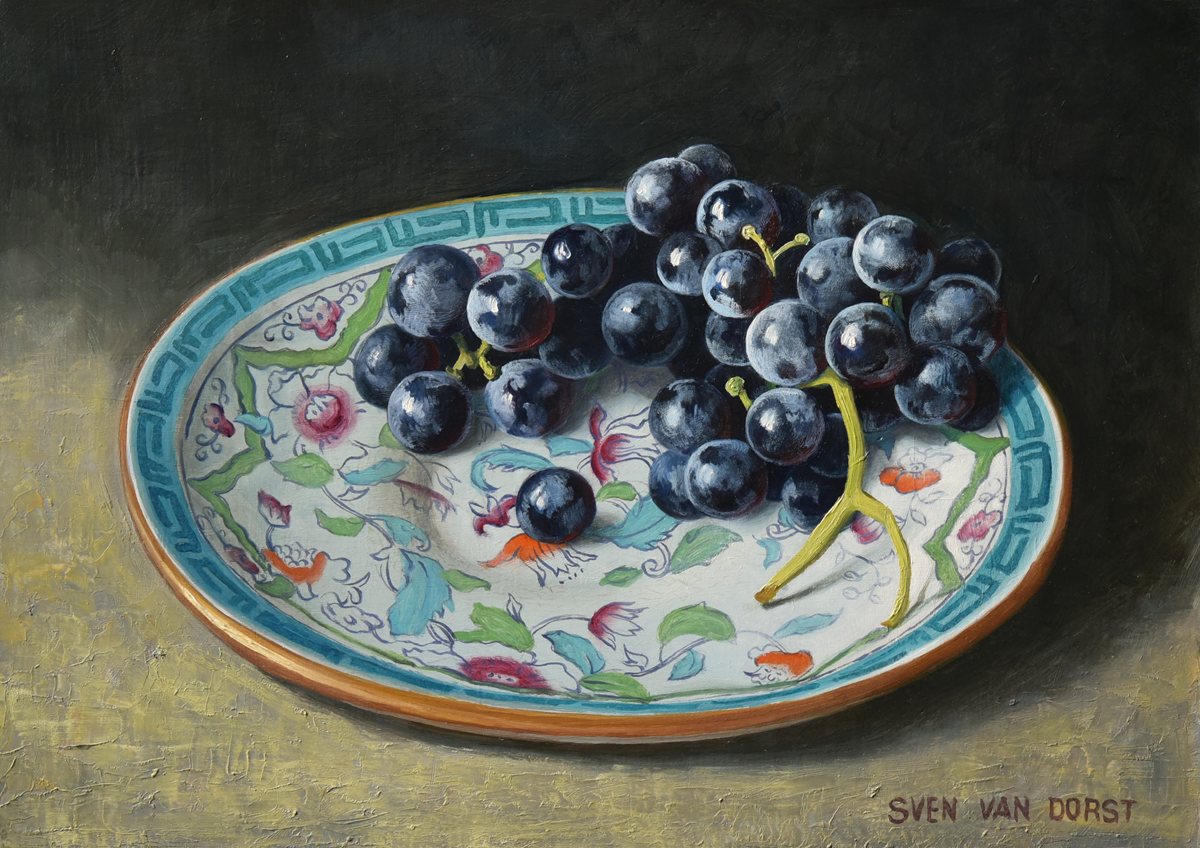 Grapes on Portuguese porcelain